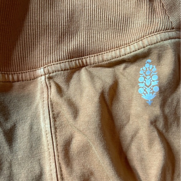 Free People Hot Shot Infinity Stirrup Leggings Size Medium Toasted Coconuts - Picture 9 of 10